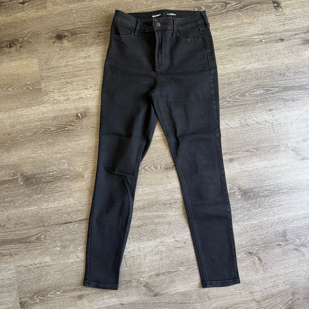 Old Navy high rise super skinny size 6